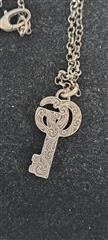 GUCCI GG MARMONT KEY PENDANT NECKLACE .925 STERLING SILVER: 9.5DWT